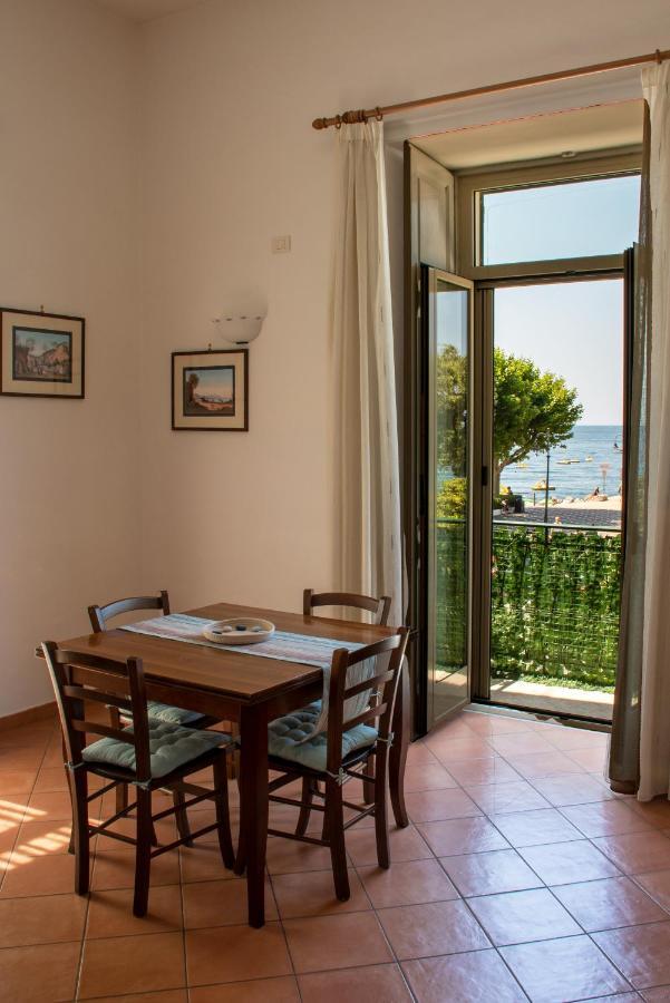 Uno Sguardo Sul Mare Villa Майори Екстериор снимка