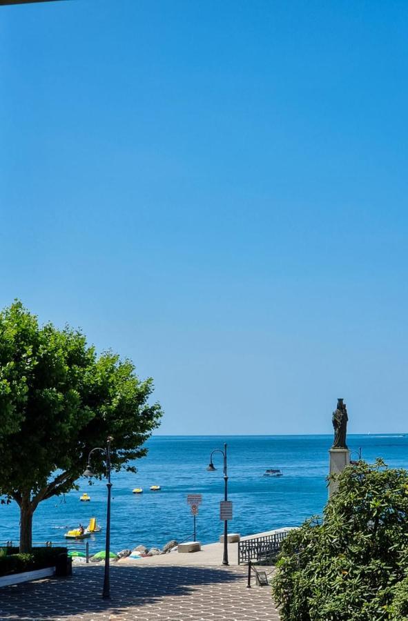 Uno Sguardo Sul Mare Villa Майори Екстериор снимка